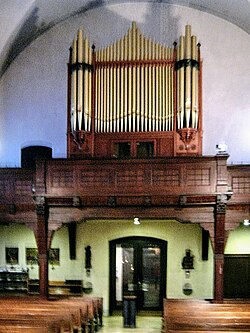 Herz-Jesu-Kirche (Berlin-Tempelhof) Orgel (retouched 2).jpg