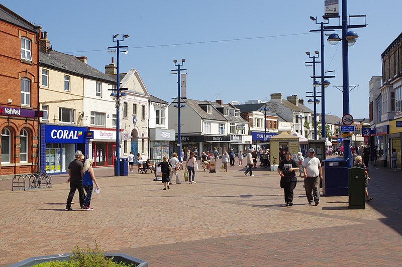 File:High Street East, Redcar (geograph 5470137).jpg