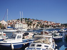 Fil:Hvar-boates-1.JPG