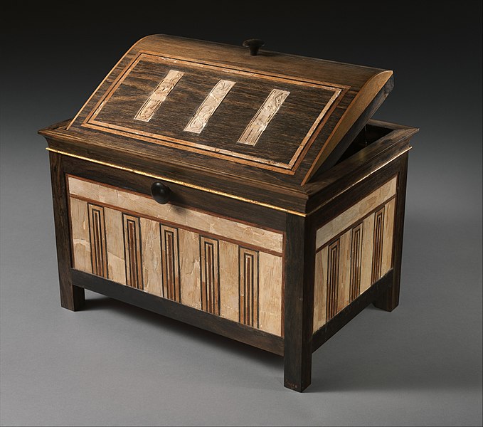 File:Inlaid box for cosmetic vessels of Sithathoryunet MET DP311776.jpg