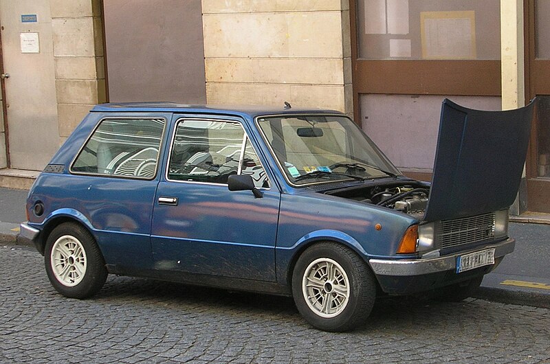 File:Innocenti 90 - 120 - Mini derivative A-series engine.jpg