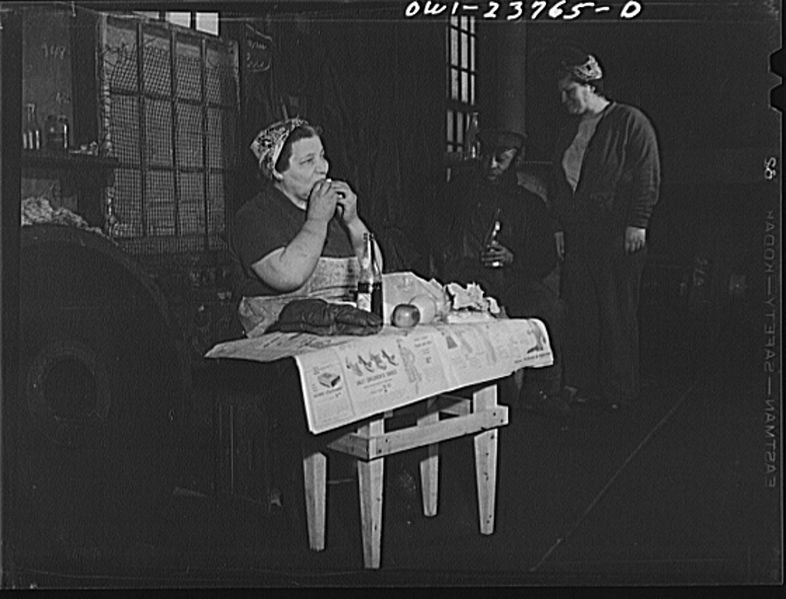 File:Italian-American woman eating her lunch brought from home 8d16898v.jpg