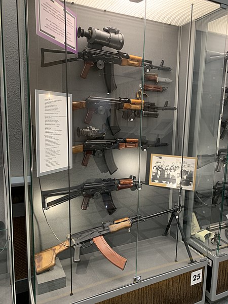 File:Kalashnikov Museum-14.jpg