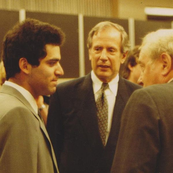 File:Kasparov Dohnanyi 1985 Hamburg.jpg