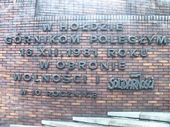 Katowice pomnik górników kopalni Wujek 5.jpg