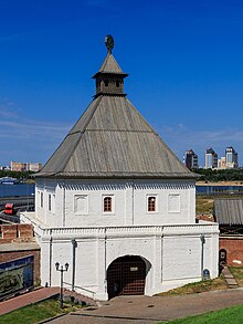 Kazan Kremlin Taynitskaya Tower 08-2016.jpg