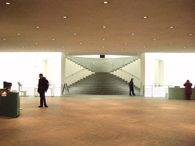 File:Kunstmuseum Bonn interior view2.jpg