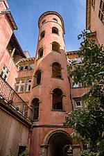 La tour Rose dans le Vieux Lyon.