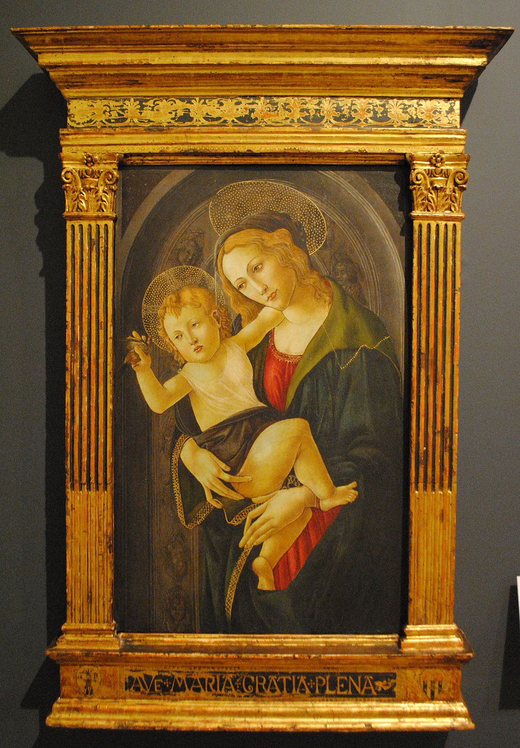 La Virgen y el Niño en un nicho, Sandro Botticelli y taller 01