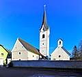 English: Southwestern view at parish church Saint John the Baptist and subsidiary church Saint Stephen Deutsch: SW-Ansicht von Pfarrkirche hl. Johannes d. T. und Filialkirche hl. Stephanus