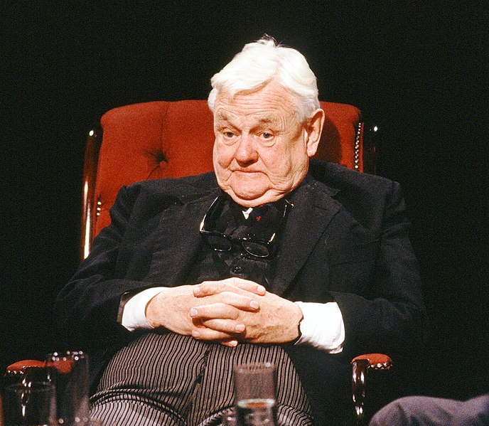 File:Lord Hailsham appearing on "After Dark", 28 May 1988.jpg