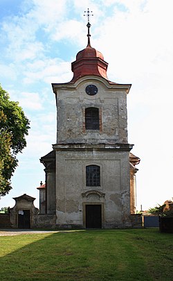 Farní kostel sv. Martina v Luštěnicích
