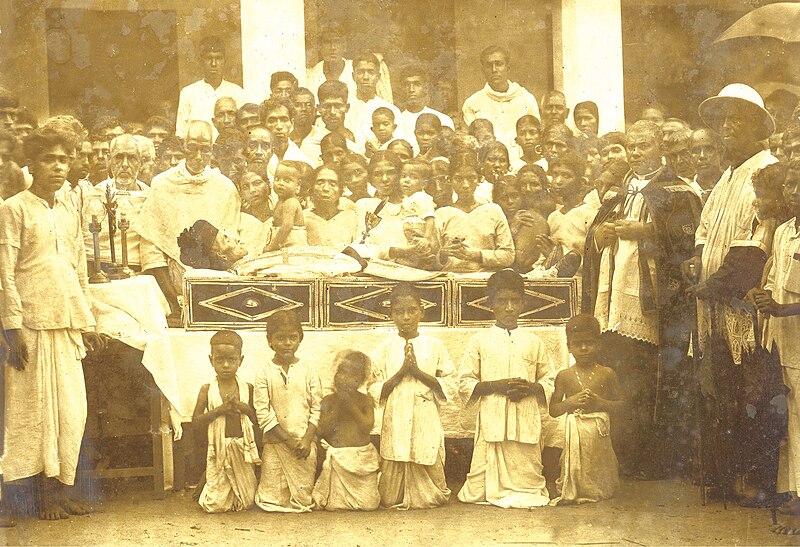 File:Mar Varghese Payyappilly Palakkappilly Funeral.jpg