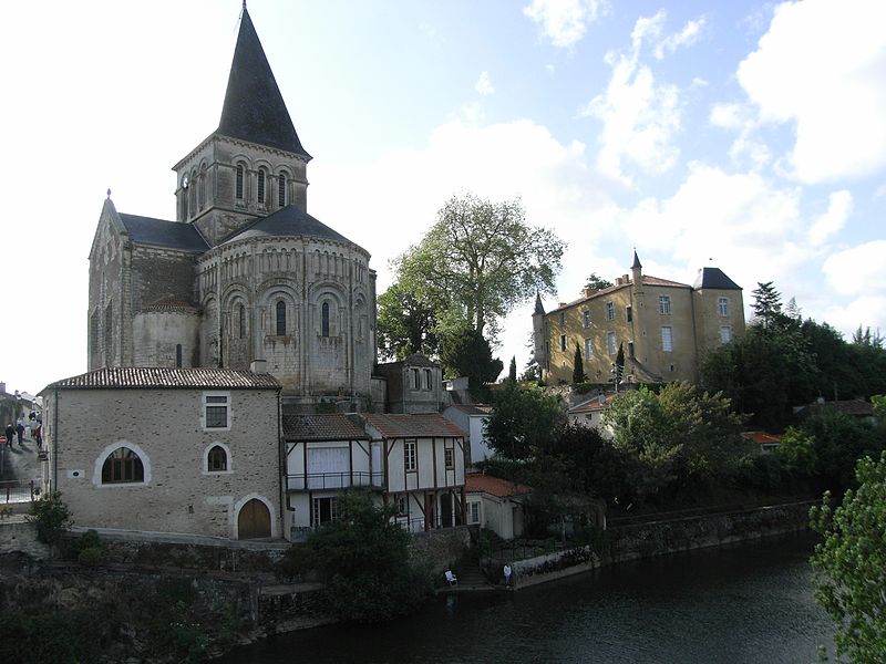 File:Mareuil-sur-Lay-Dissais 001.JPG