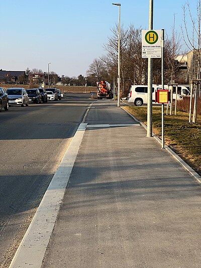 Maria-von-Linden-Straße Bushaltestelle Tübingen 2.jpg