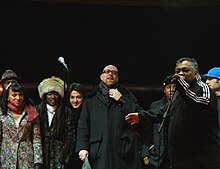 Gli Incognito e Mario Biondi in concerto a Milano nel 2010.