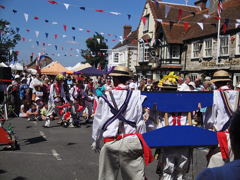 File:Mechanical Morris Dancers at Yarmouth Old Gaffers Festival 2011 9.JPG