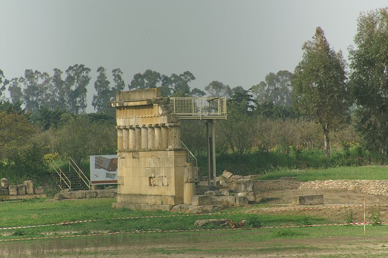 File:Metopontum-rekonstr-theater-fassade.jpg