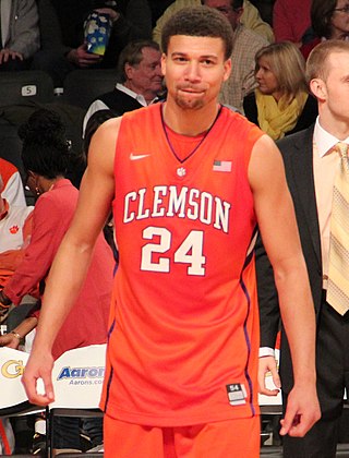 <span class="mw-page-title-main">Milton Jennings</span> American basketball player