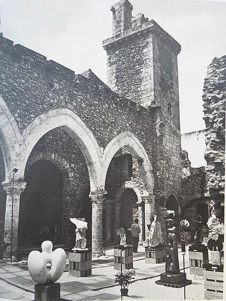 File:Mostra di Scultura Contemporanea Giacomo Serpotta - Ex-Chiesa dell'Annunziata - 1986.jpg