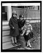 Mrs. Ralph E. Pearsons & children, 1926