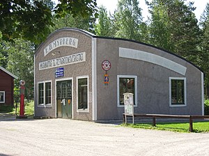 Myrbergs bilverkstad, ursprungligen från 1910, återuppbyggd 1991.