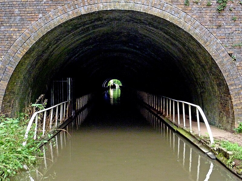 File:Newbold Tunnel in Warwickshire - geograph.org.uk - 5731008.jpg