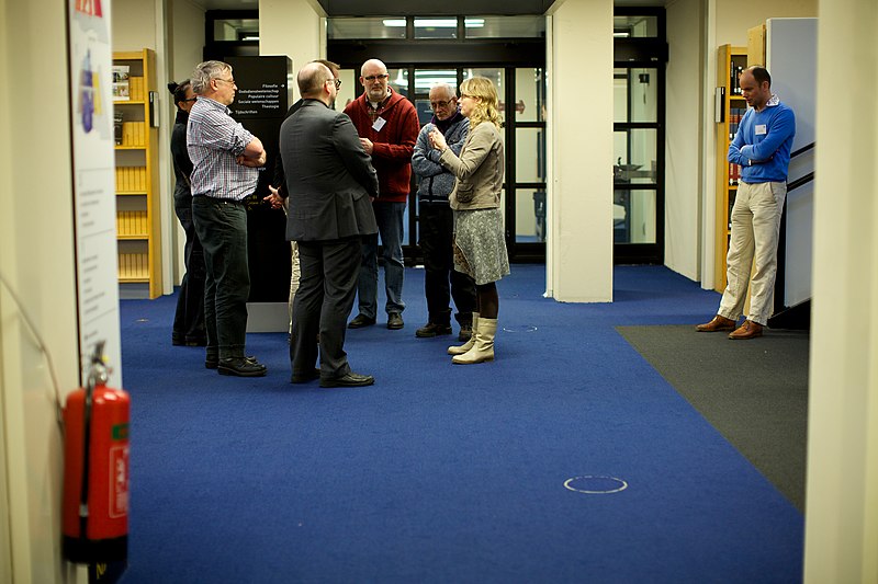 File:Nieuwjaarsborrel Wikimedia Nederland bij het Nationaal Archief en de Koninklijke Bibliotheek. (12026334783).jpg