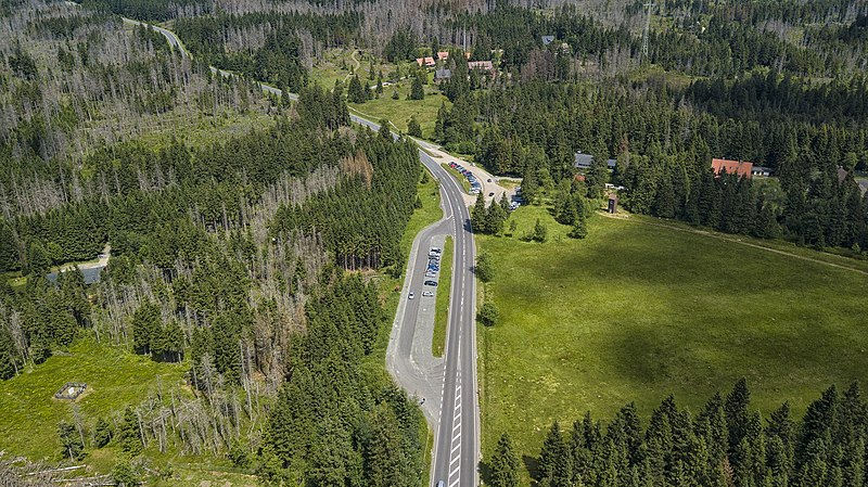 File:Oderbrück im Oberharz an der B4.jpg