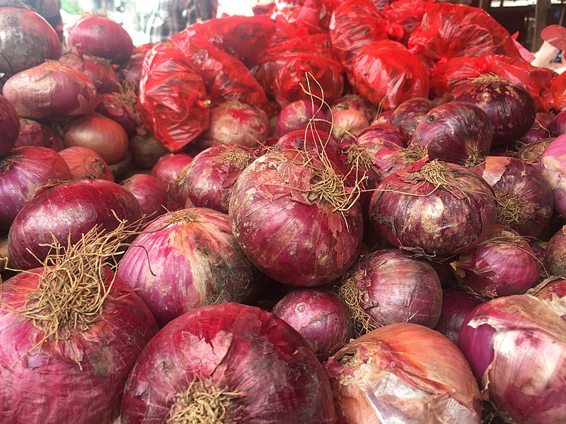 File:Onions in the market.jpg