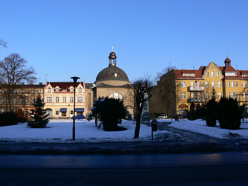 File:PL Kruszwica Rynek.JPG