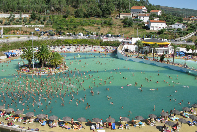 File:PRAIA DAS ROCAS 1.jpg