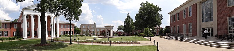 File:Panorama of Courtyard with Lyceum Building - University of Mississippi - Oxford - Mississippi - USA.jpg