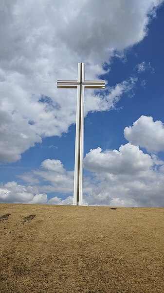 File:Papal Cross Phoenix Park Blue Sky.jpg