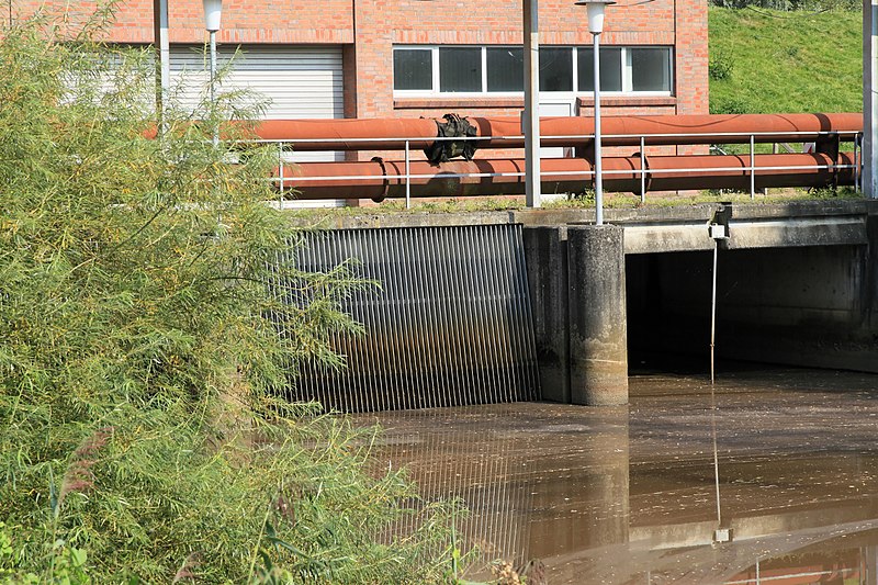 File:Papenburg - Rheiderlandstraße - Schöpfwerk 06 ies.jpg