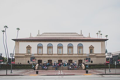 How to get to Pasadena Civic Auditorium with public transit - About the place