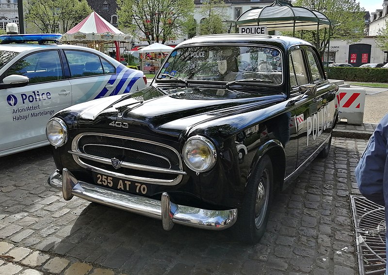 File:Peugeot 403 Police (40819354123).jpg