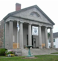 Pilgrim Hall Museum.JPG