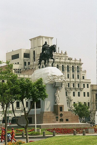 File:Plaza de San Martín, Lima.jpg