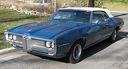 Pontiac-LeMans-devant.jpg