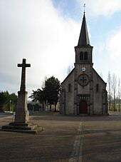 Pouligny-Notre-Dame: Lage, Bevölkerungsentwicklung, Sehenswürdigkeiten