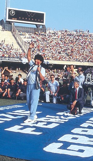 Presentacion maradona napoli.jpg