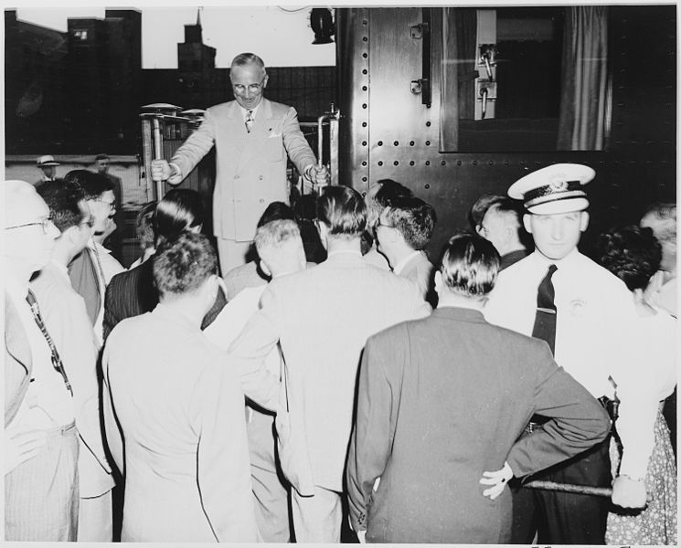 File:President Harry S. Truman, descending from the rear platform of the presidential train, probably in Bolivar... - NARA - 199883.jpg