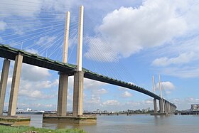 Utsikt fra Queen Elizabeth II Bridge