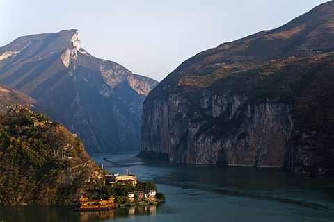 View of the Qutang Gorge along the Yangtze River from Baidicheng.