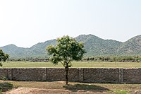 Montagnes de la chaîne des Arawalli.