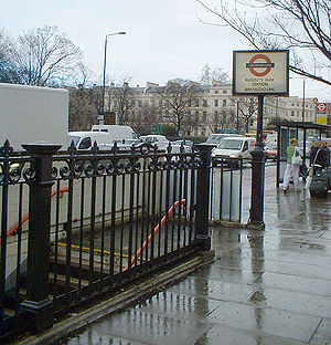 Regents Park tube station.jpg