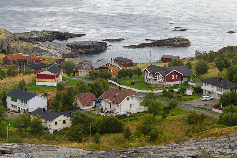 File:Residential in Å i Lofoten, Moskenesøya, Lofoten, Norway, 2015 September - 2.jpg