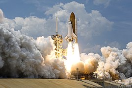 STS-125 Atlantis Liftoff 02.jpg