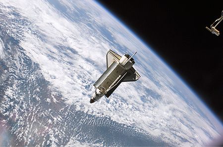 ไฟล์:STS115_Atlantis_undock_ISS.jpg
